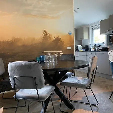 Luxe En Gezellig Aan Veluwemeer 4 Pers Chalet *